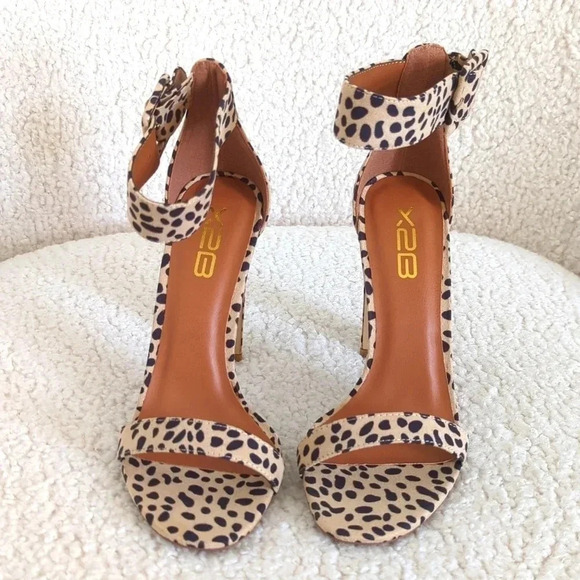 X2B Cheetah Print Ankle Strap Heels - Picture 2 of 7